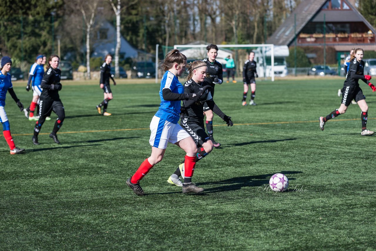 Bild 196 - B-Juniorinnen Halbfinale SVHU - Holstein Kiel : Ergebnis: 3:0